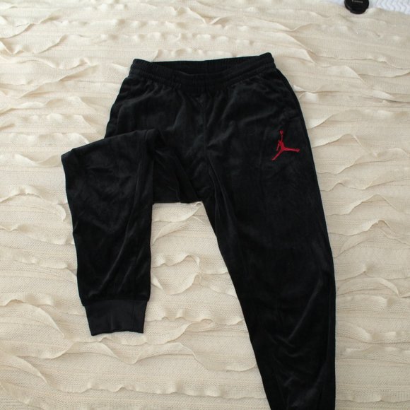 Velvet black Jordan jogger - Picture 1 of 2